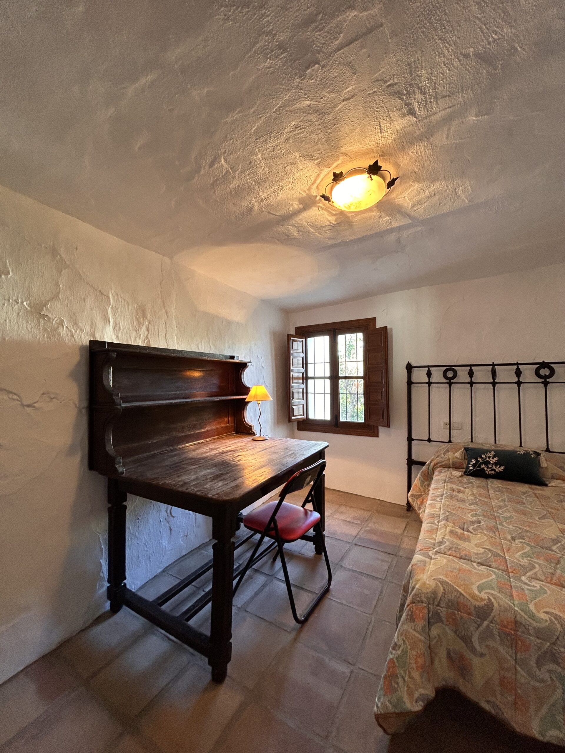 calle-jose-antonio-dormitorio calle-jose-antonio-dormitorio